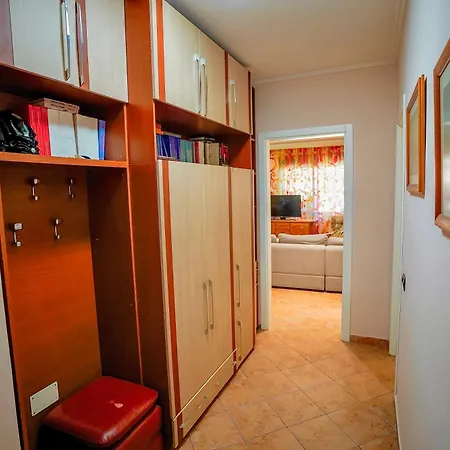 Apartment Center 2-bedrooms 2-bathroom Tirana
