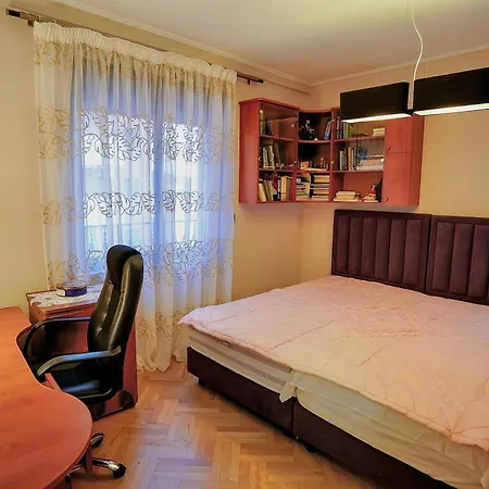 Center 2-bedrooms 2-bathroom Apartment Tirana
